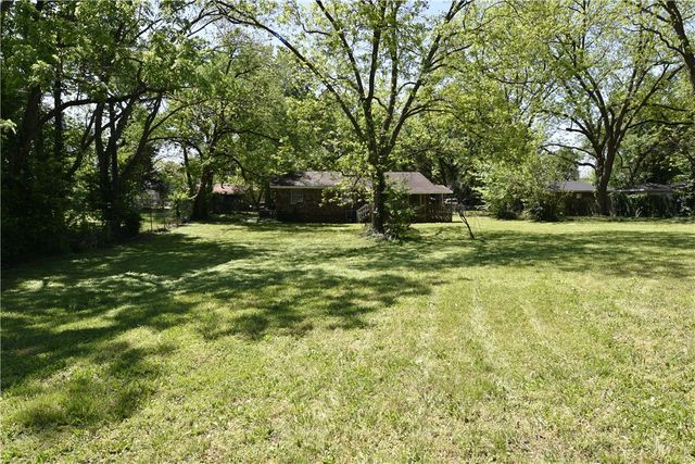 142 Patton Street, Pea Ridge, AR 72751