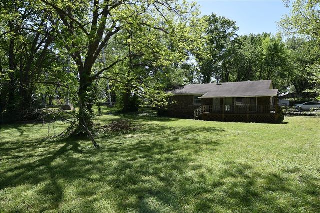 142 Patton Street, Pea Ridge, AR 72751