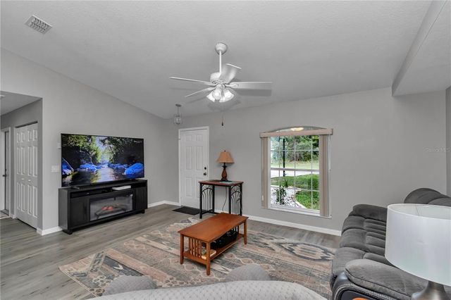 8198 N BROOK WAY, Citrus Springs, FL 34433