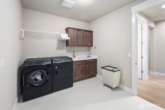 2703 44th Avenue NW, Olympia, WA 98502