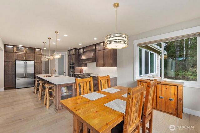 2703 44th Avenue NW, Olympia, WA 98502