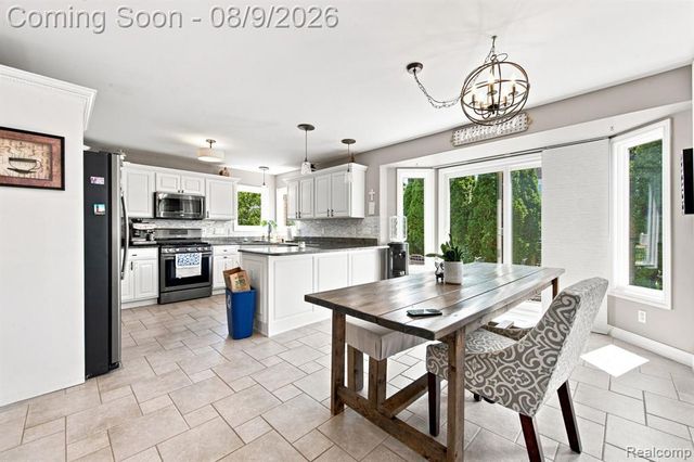 23386 Angel Park Drive, Macomb, MI 48042