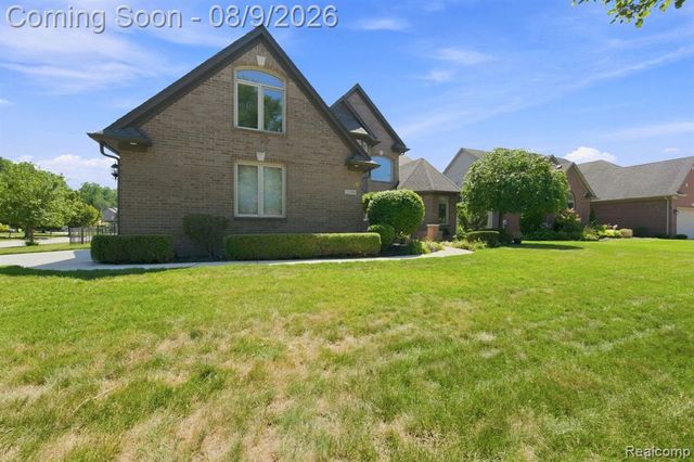 23386 Angel Park Drive, Macomb, MI 48042