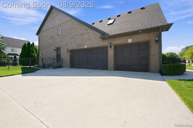 23386 Angel Park Drive, Macomb, MI 48042