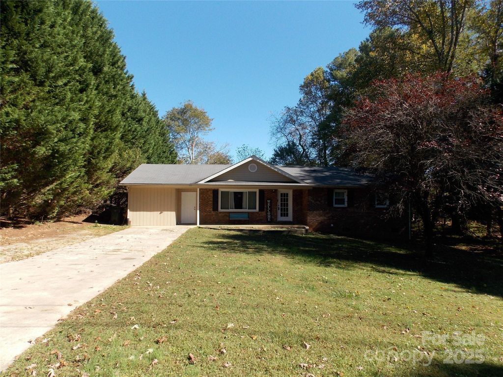314 Cypress Street, Hudson, NC 28638