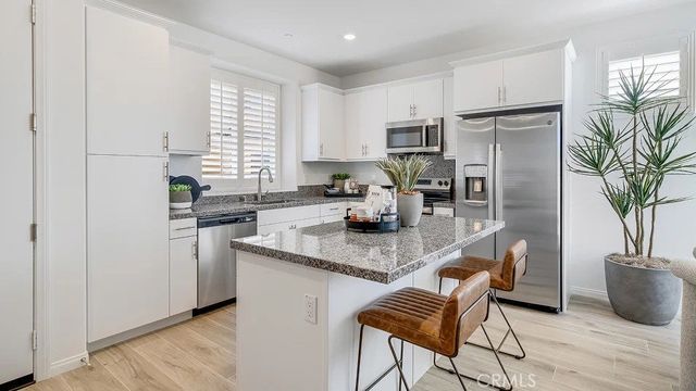 1209 Yeager Avenue, Rialto, CA 92376