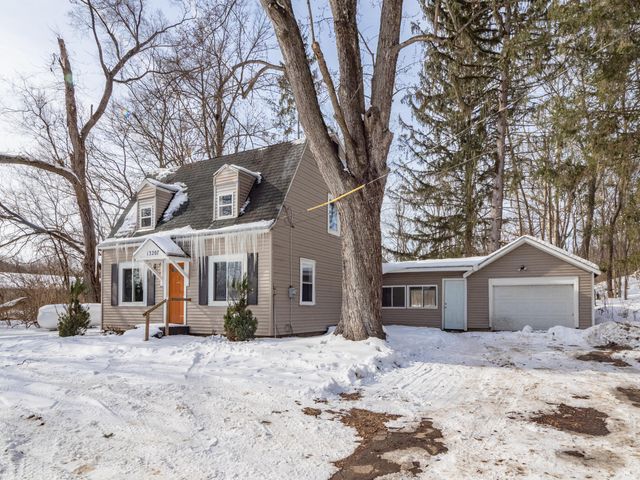 13207 Augusta Drive, Augusta, MI 49012