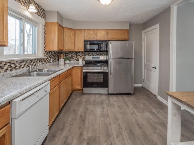 13207 Augusta Drive, Augusta, MI 49012