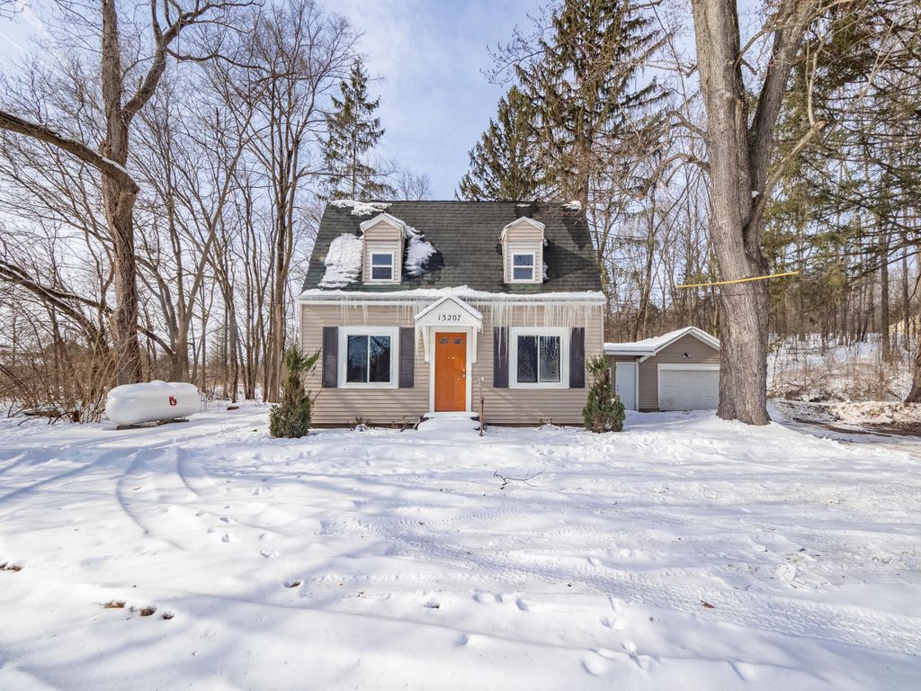 13207 Augusta Drive, Augusta, MI 49012