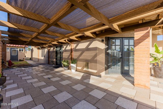 7638 E EDGEMONT Avenue, Scottsdale, AZ 85257