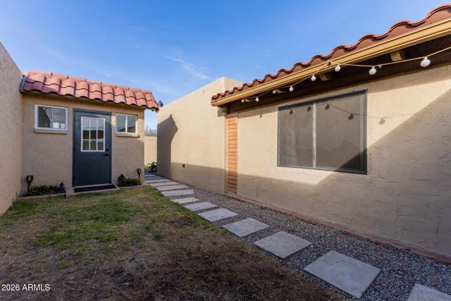 7638 E EDGEMONT Avenue, Scottsdale, AZ 85257
