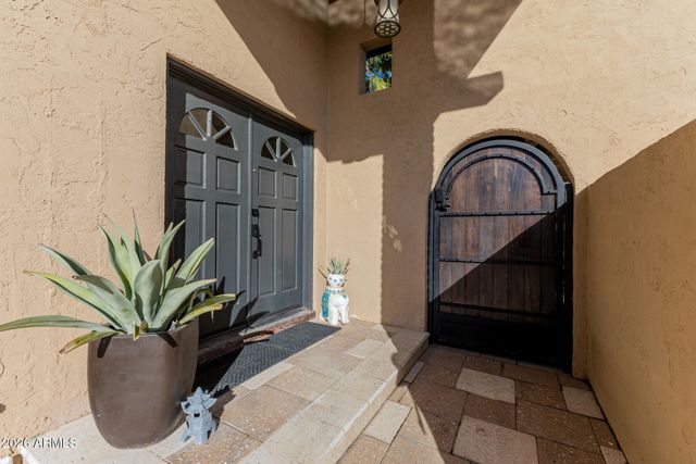 7638 E EDGEMONT Avenue, Scottsdale, AZ 85257