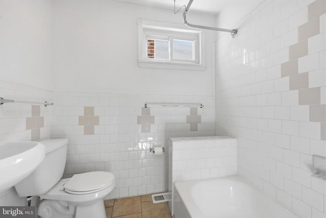 2304 E ALBERT ST, Philadelphia, PA 19125