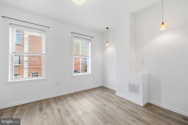 2304 E ALBERT ST, Philadelphia, PA 19125