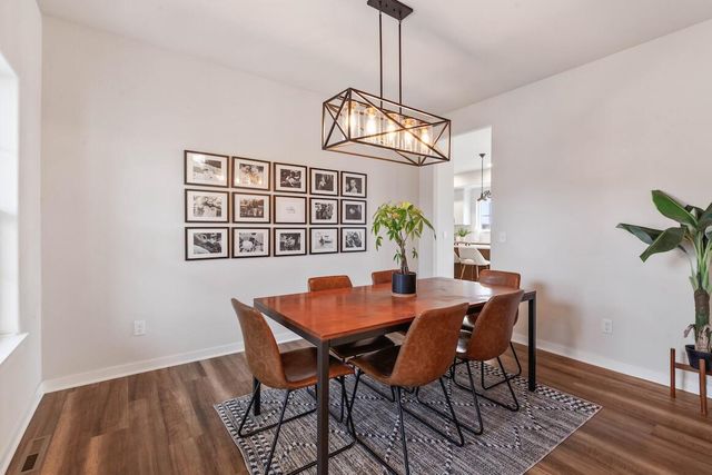 1331 Bluestem TRAIL, Oconomowoc, WI 53066