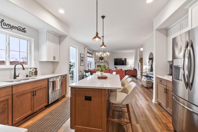 1331 Bluestem TRAIL, Oconomowoc, WI 53066