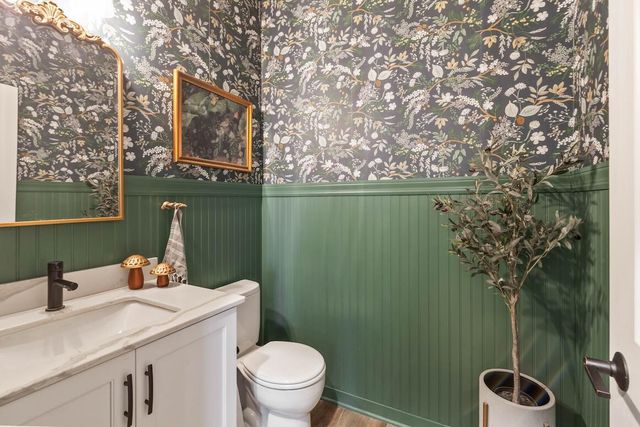 1331 Bluestem TRAIL, Oconomowoc, WI 53066