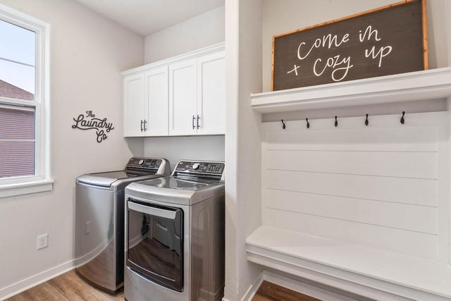 1331 Bluestem TRAIL, Oconomowoc, WI 53066