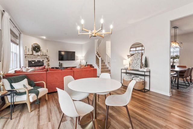 1331 Bluestem TRAIL, Oconomowoc, WI 53066