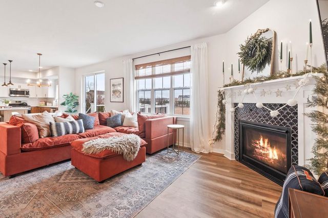 1331 Bluestem TRAIL, Oconomowoc, WI 53066