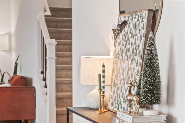 1331 Bluestem TRAIL, Oconomowoc, WI 53066