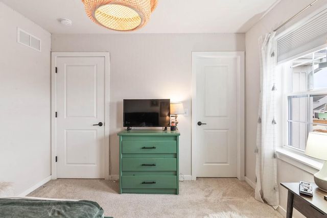 1331 Bluestem TRAIL, Oconomowoc, WI 53066