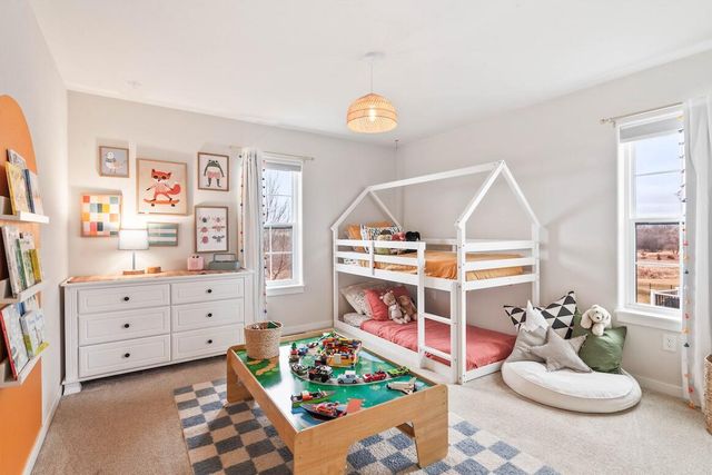 1331 Bluestem TRAIL, Oconomowoc, WI 53066