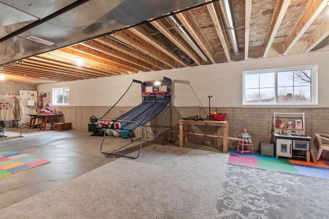 1331 Bluestem TRAIL, Oconomowoc, WI 53066