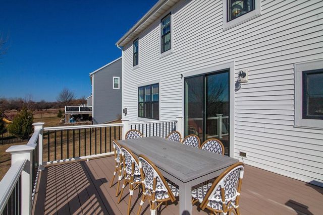 1331 Bluestem TRAIL, Oconomowoc, WI 53066