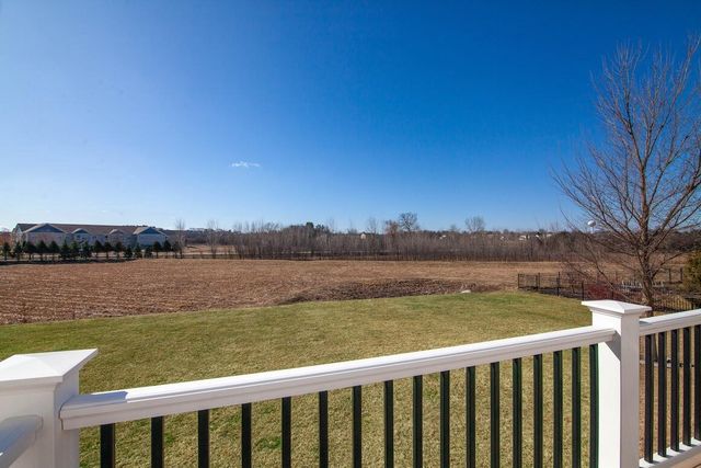 1331 Bluestem TRAIL, Oconomowoc, WI 53066