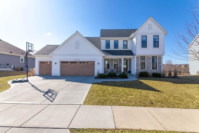1331 Bluestem TRAIL, Oconomowoc, WI 53066