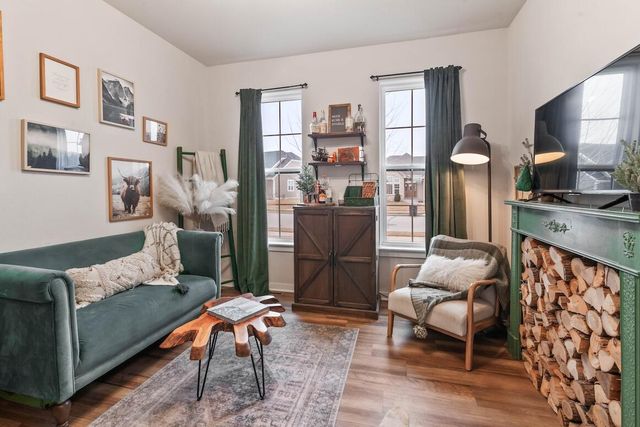 1331 Bluestem TRAIL, Oconomowoc, WI 53066