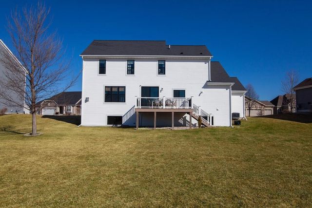 1331 Bluestem TRAIL, Oconomowoc, WI 53066