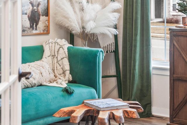 1331 Bluestem TRAIL, Oconomowoc, WI 53066