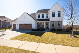 1331 Bluestem TRAIL, Oconomowoc, WI 53066