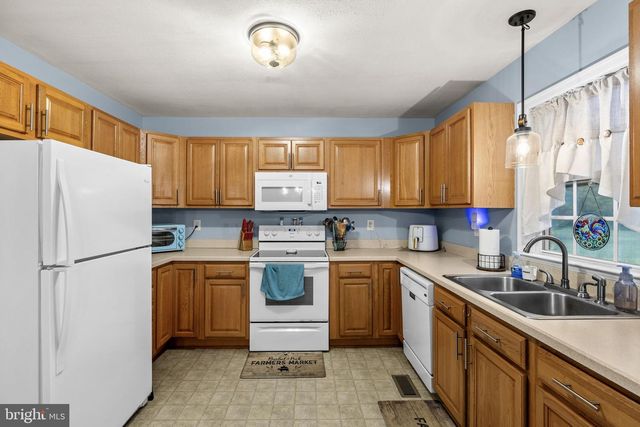 31185 PRICE RD, Locust Grove, VA 22508