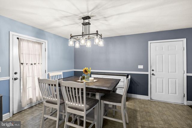 31185 PRICE RD, Locust Grove, VA 22508