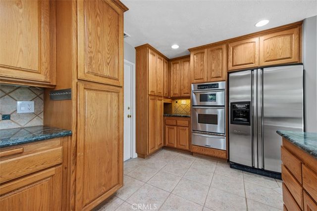 1075 La Reina, San Marcos, CA 92078