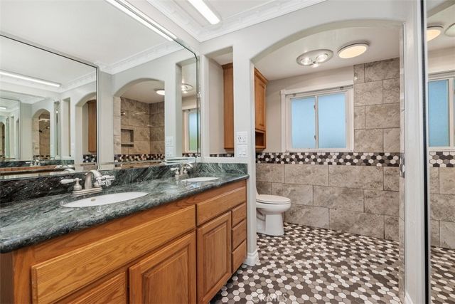 1075 La Reina, San Marcos, CA 92078
