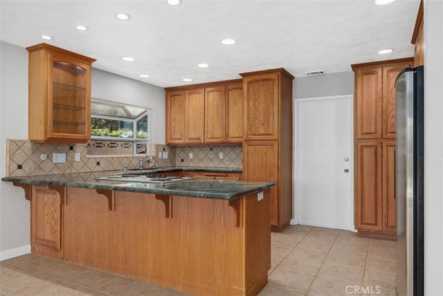 1075 La Reina, San Marcos, CA 92078