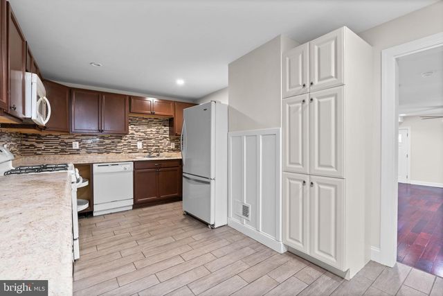 8483 FREDERICK RD, Ellicott City, MD 21043