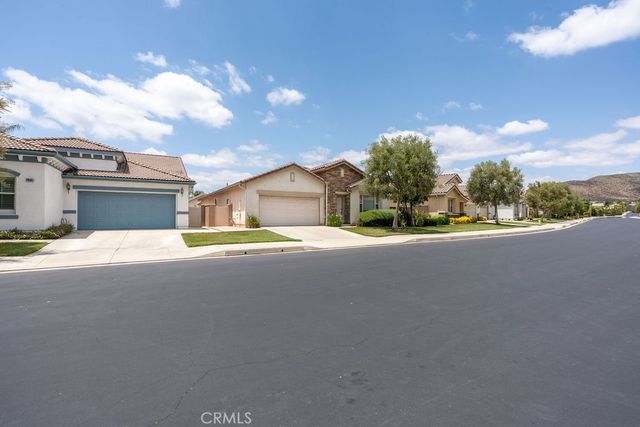 29557 Warmsprings Drive, Menifee, CA 92584
