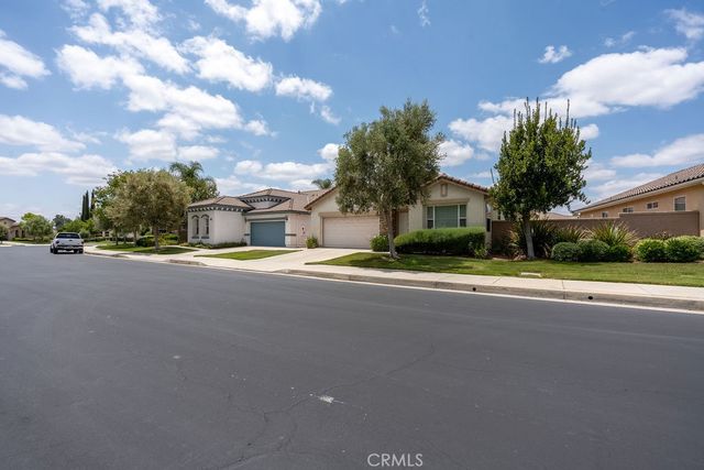 29557 Warmsprings Drive, Menifee, CA 92584