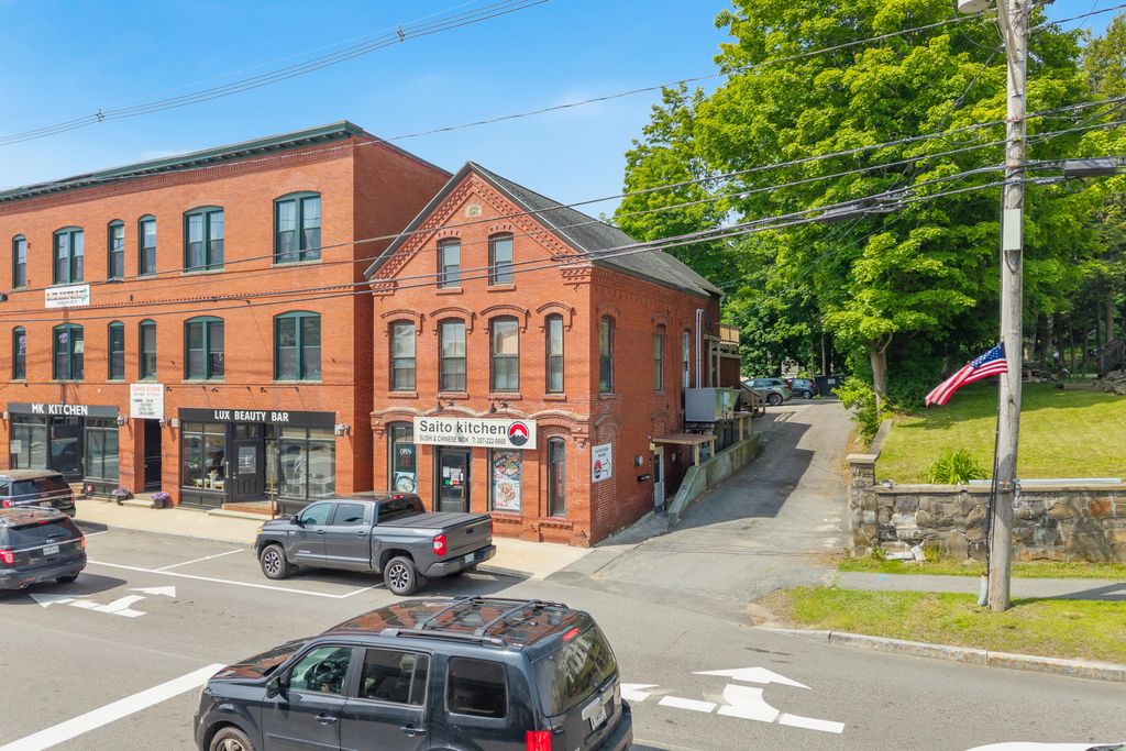 14 School Street, Gorham, ME 04038 — exterior