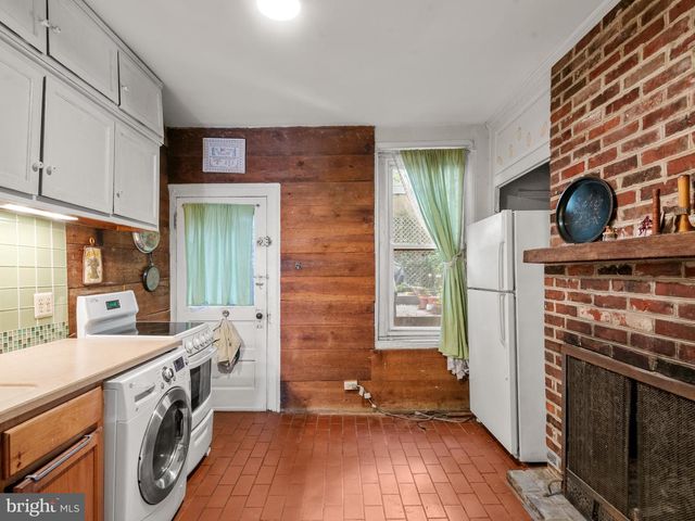 304-306 N LAWRENCE ST, Philadelphia, PA 19106