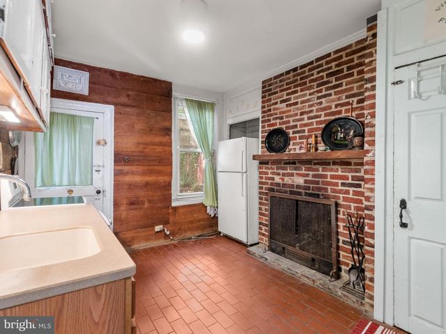 304-306 N LAWRENCE ST, Philadelphia, PA 19106