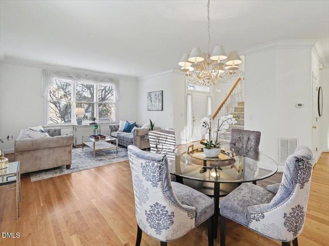 105 Rossburn Way, Chapel Hill, NC 27516