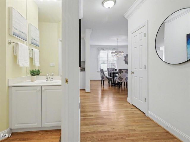 105 Rossburn Way, Chapel Hill, NC 27516