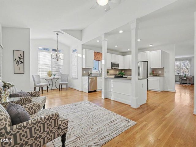 105 Rossburn Way, Chapel Hill, NC 27516