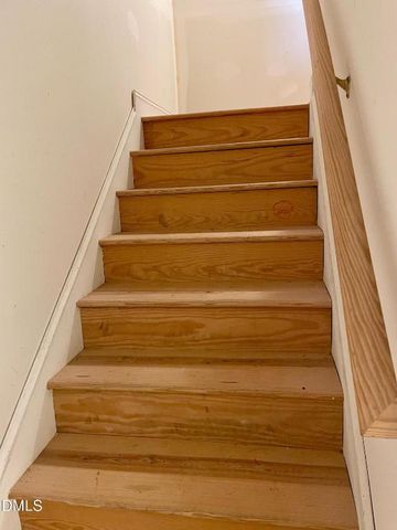 105 Rossburn Way, Chapel Hill, NC 27516